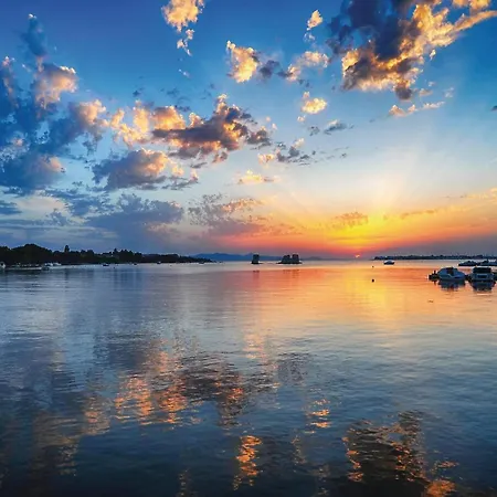 Awesome In With Sauna 아파트 Sukošan